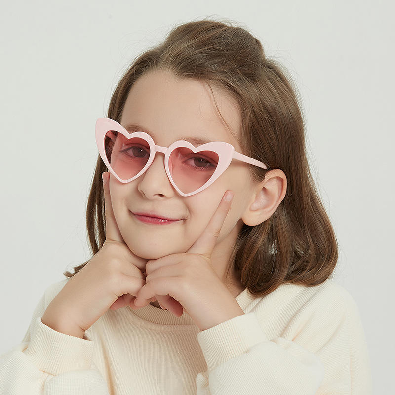 Cómodas gafas de sol para bebé en forma de corazón para niños y niñas