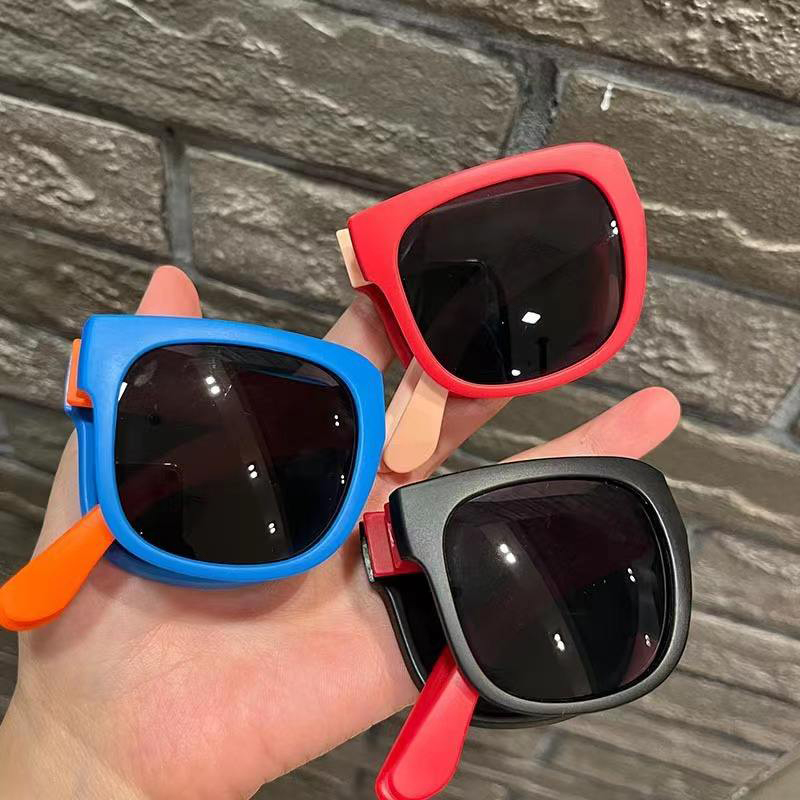 Gafas de sol plegables con protección UV de varios colores para niños